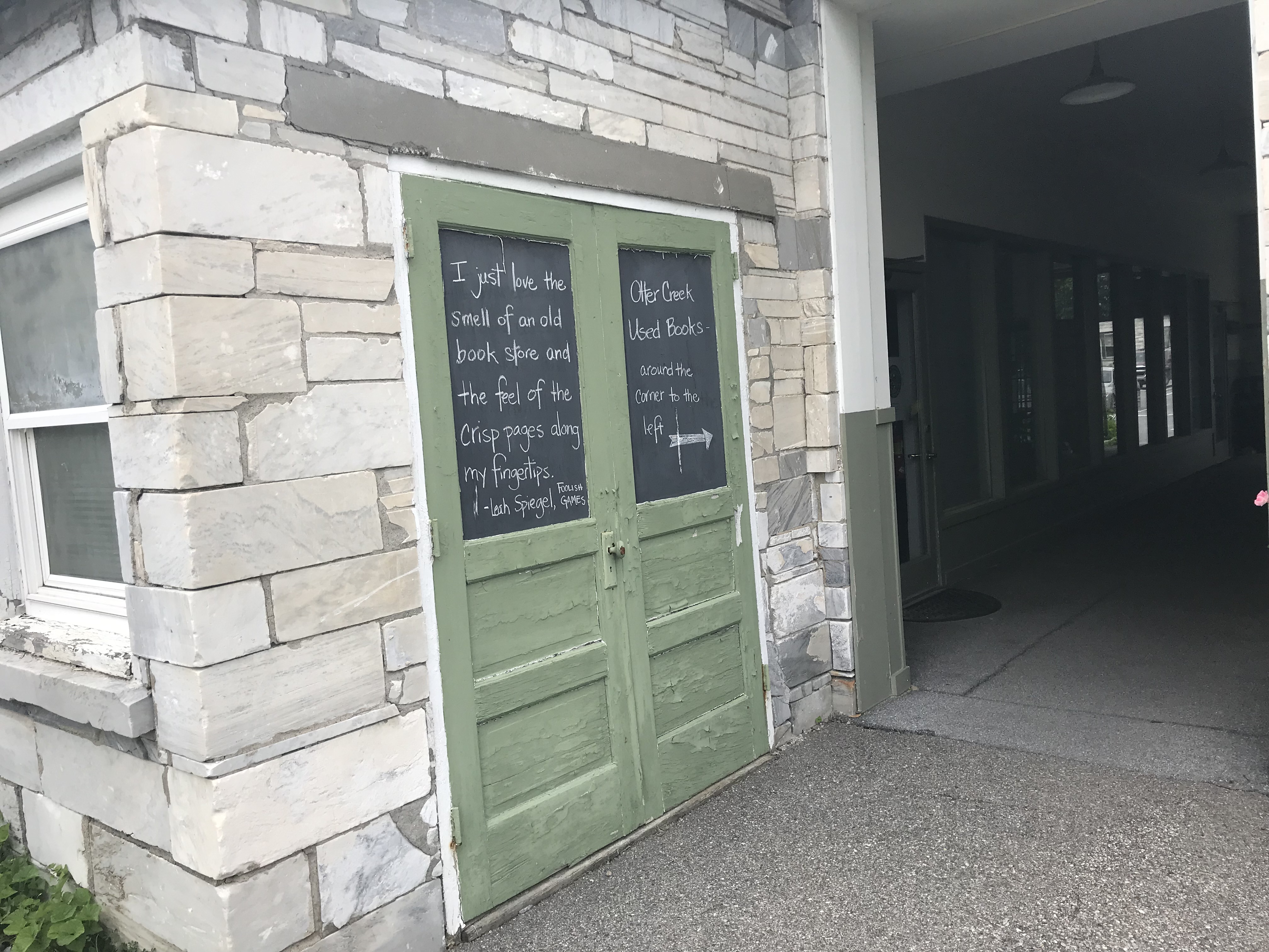 doubledoor_ocubsignage